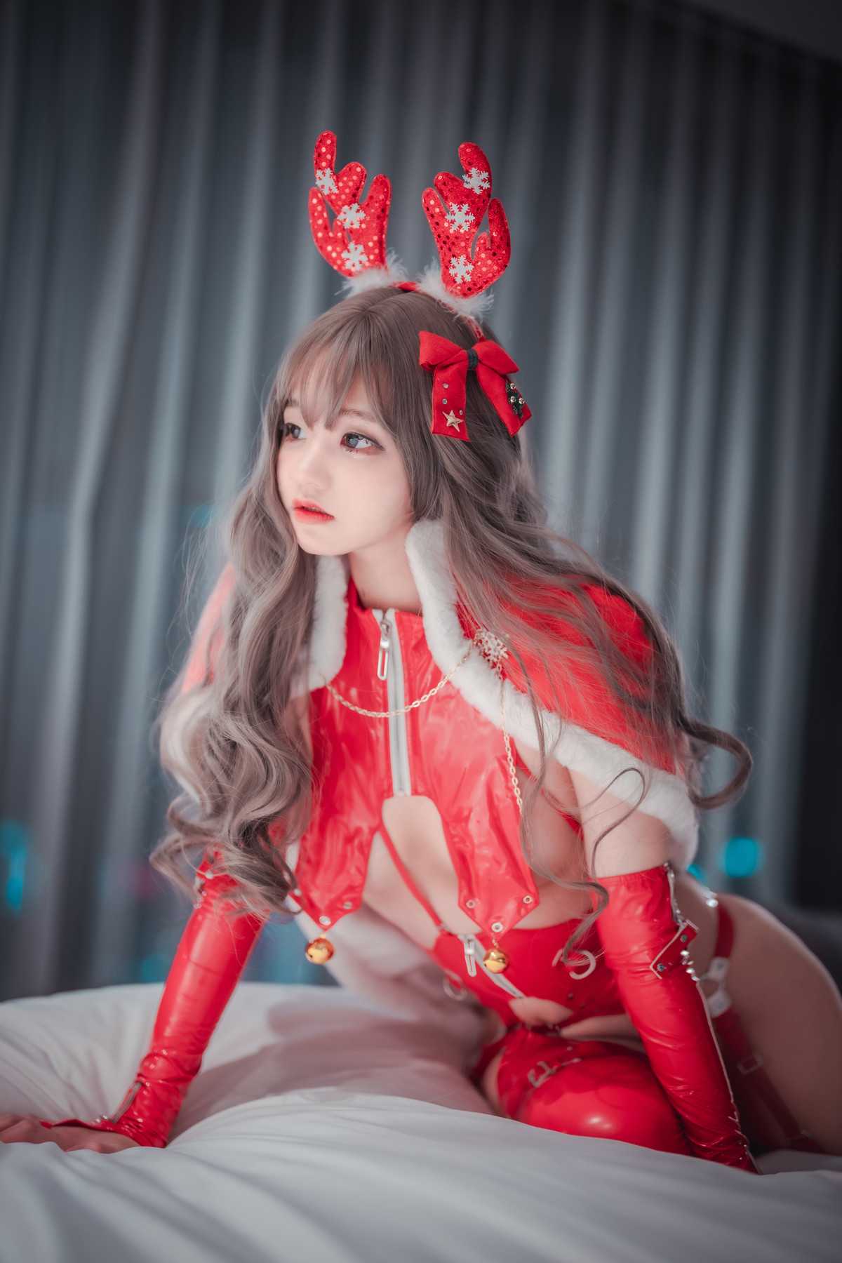 69891