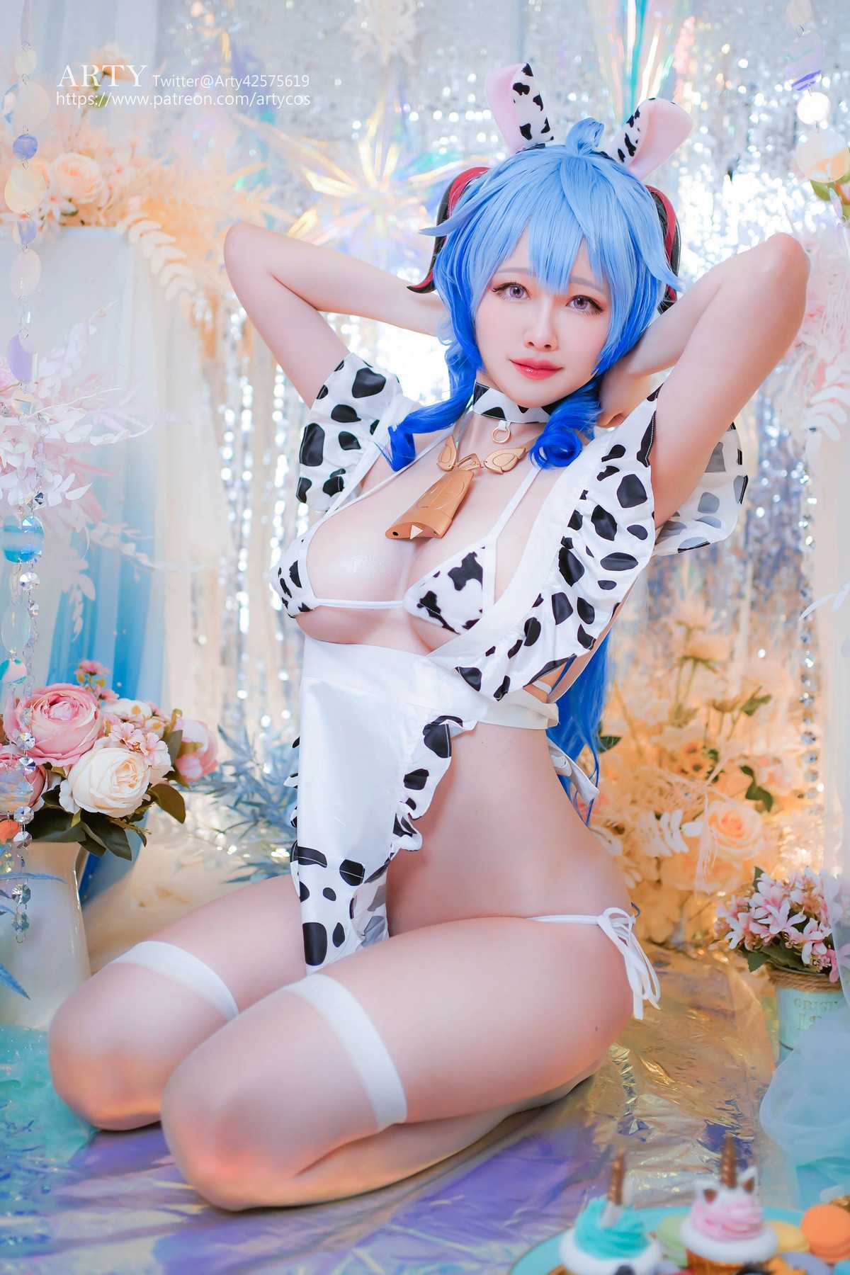 54565