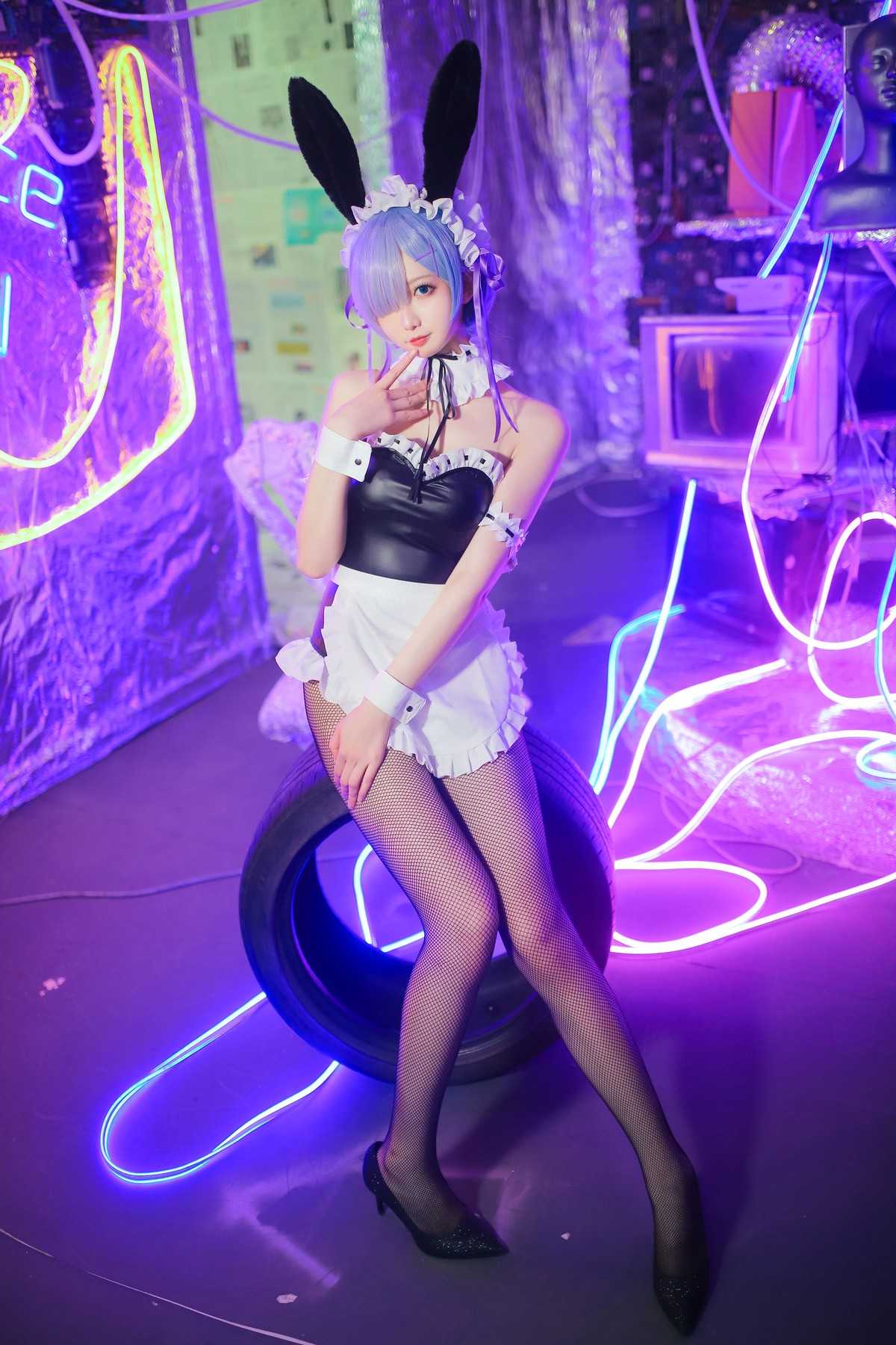 51702