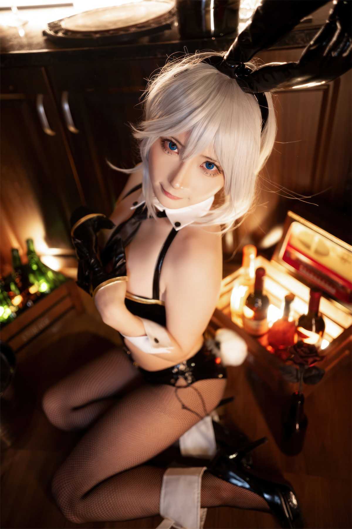 56629