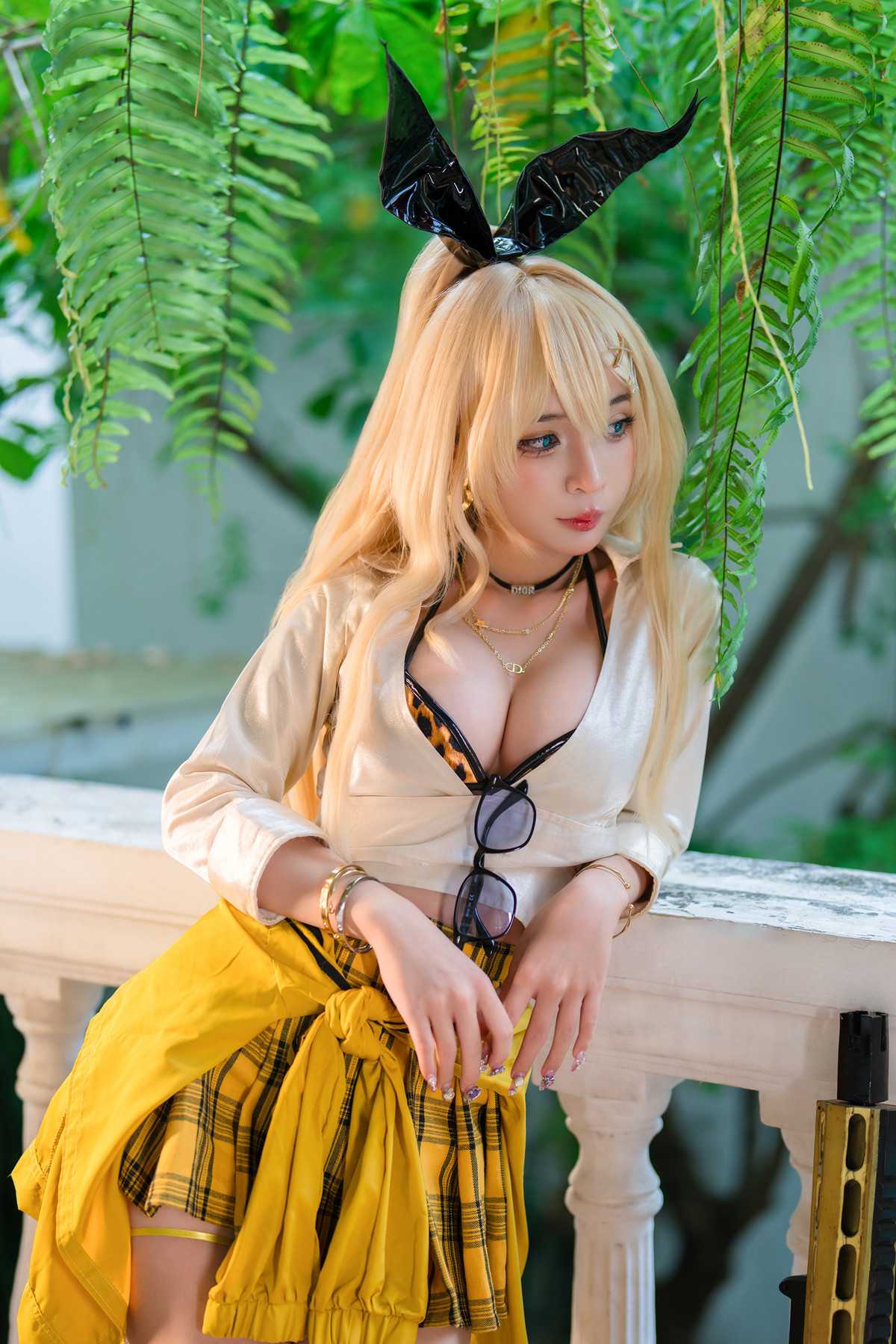 102081