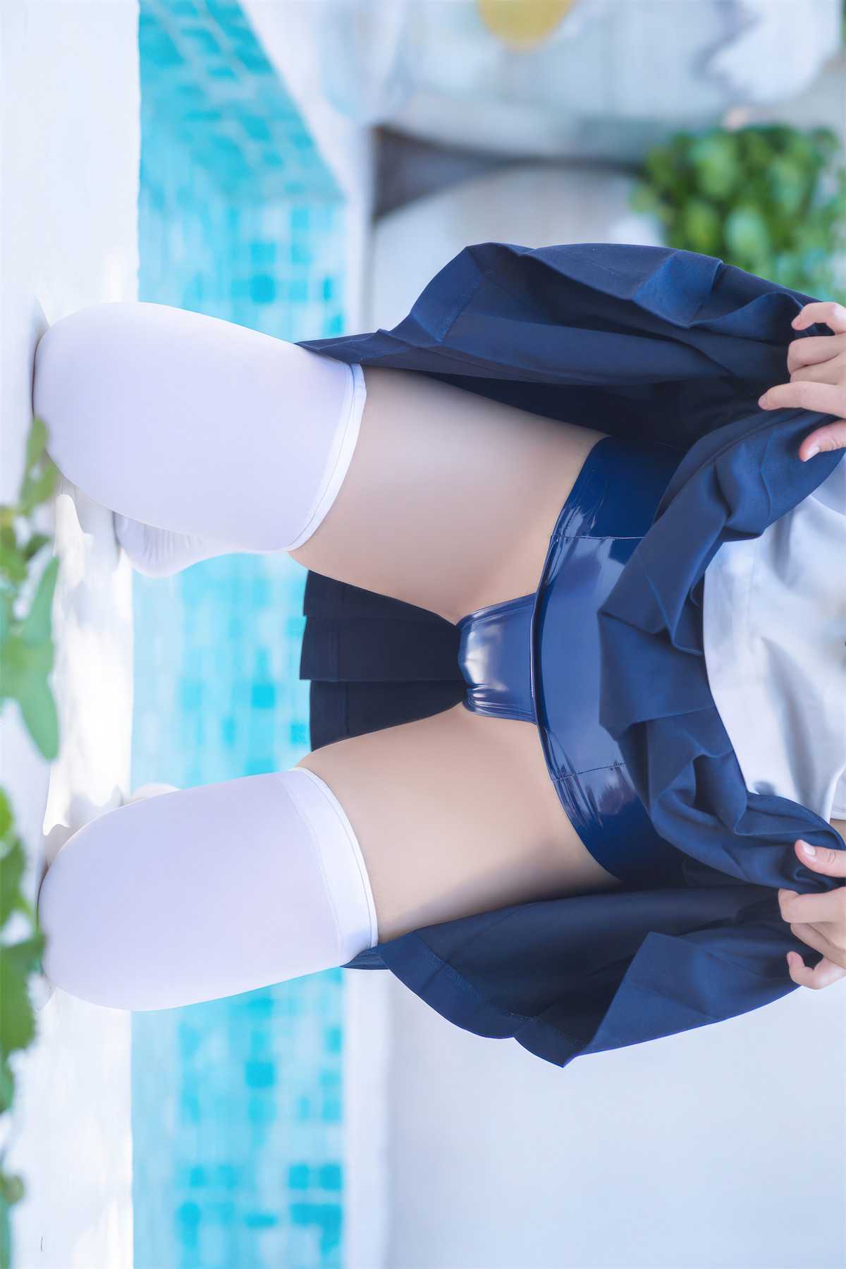 104872