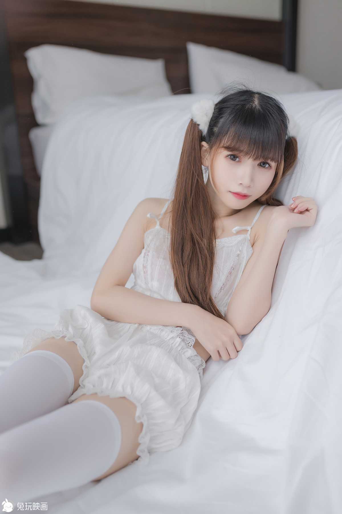 97050