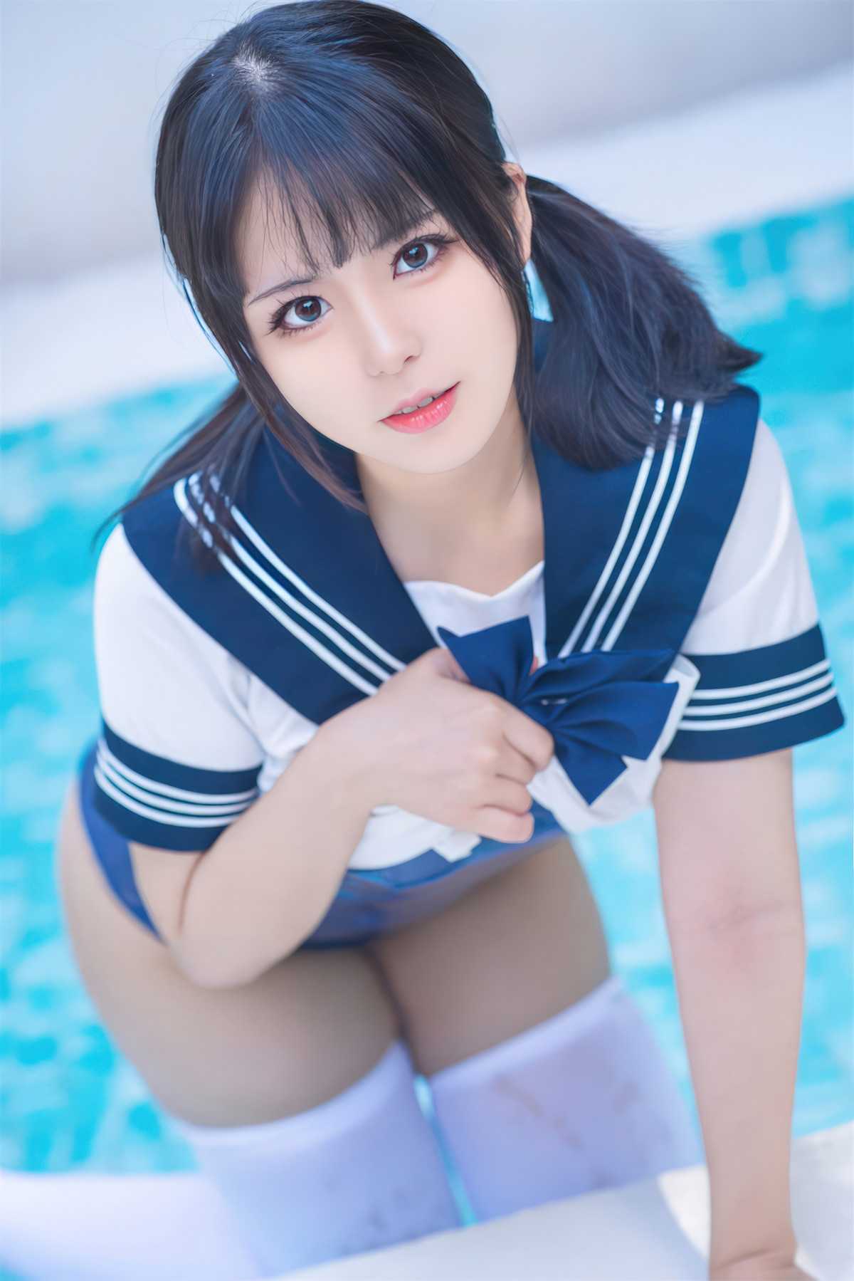 104880