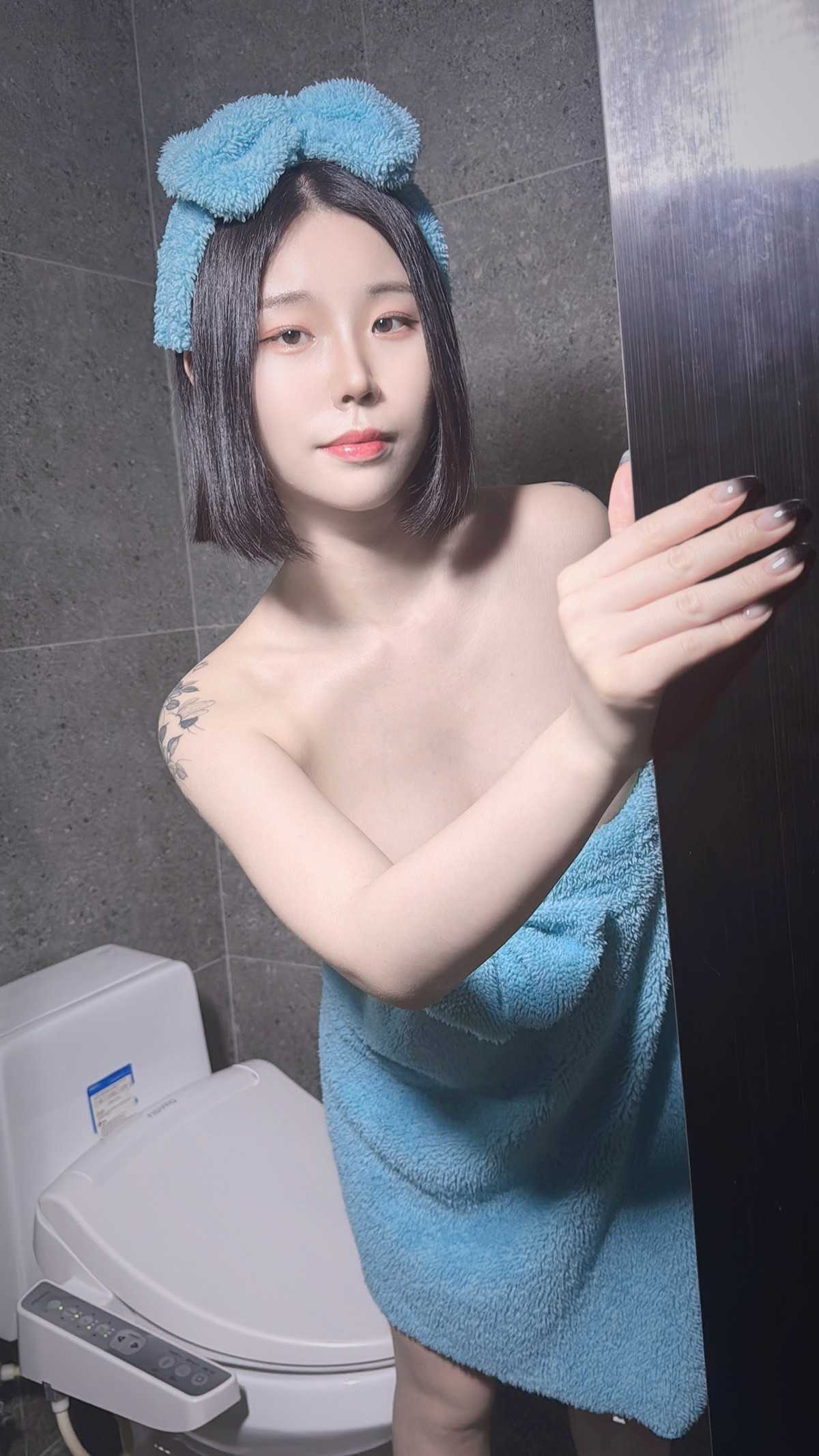 121938