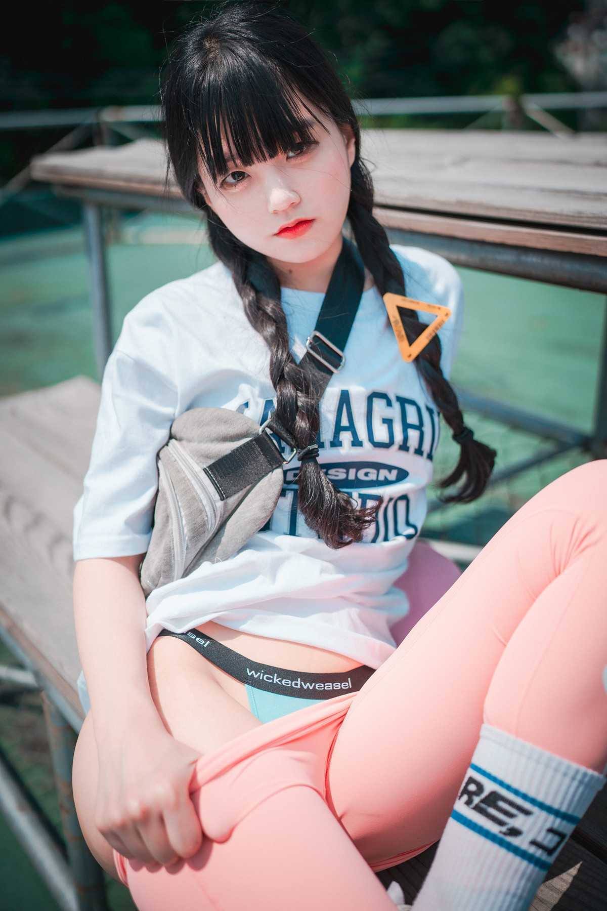 126199
