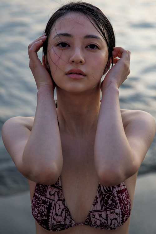 Rina Aizawa 逢沢りな, 電子版だけの特典カットつき 「Gekkan 月刊」 Set.02